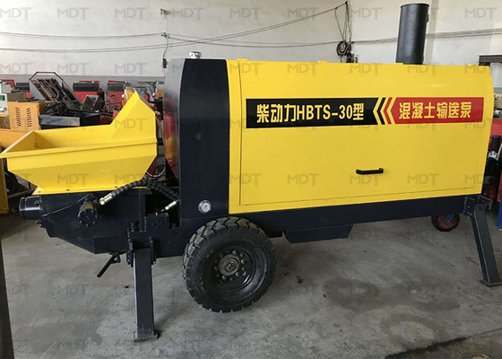 O reboque pequeno da máquina do Shotcrete MDT-30 montou a bomba concreta